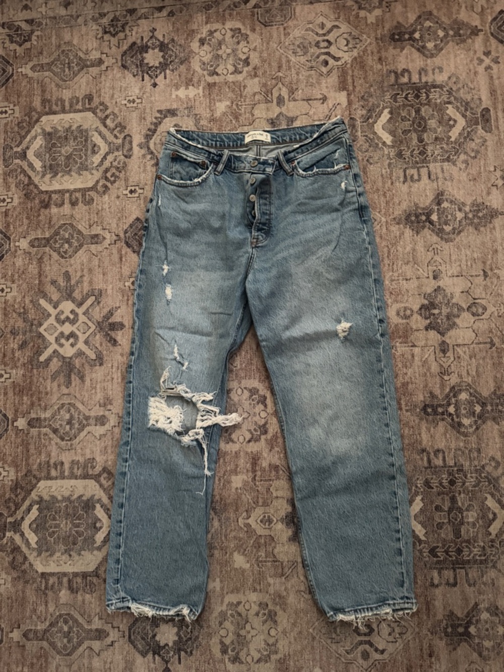 Abercrombie & Fitch Dad Jean High-Rise Distressed